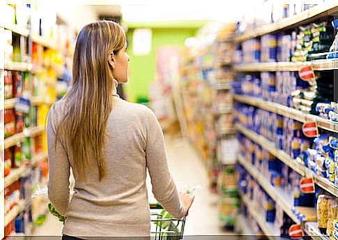 Woman buying food