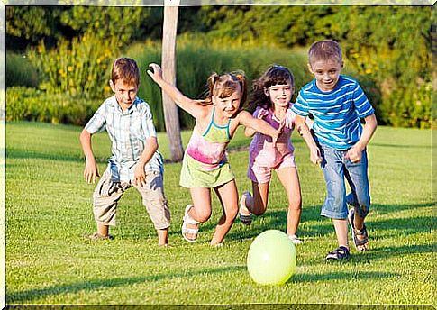 Children playing to give lesson of child justice